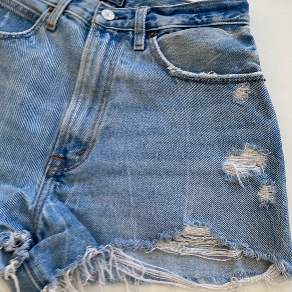 Abercrombie and Fitch natural rise denim shorts, size 6 - Picture 2 of 4